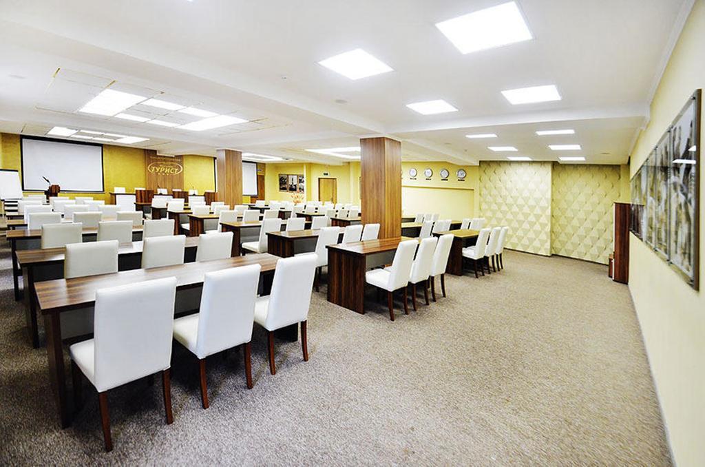 Tourist Hotel Mogilev Esterno foto
