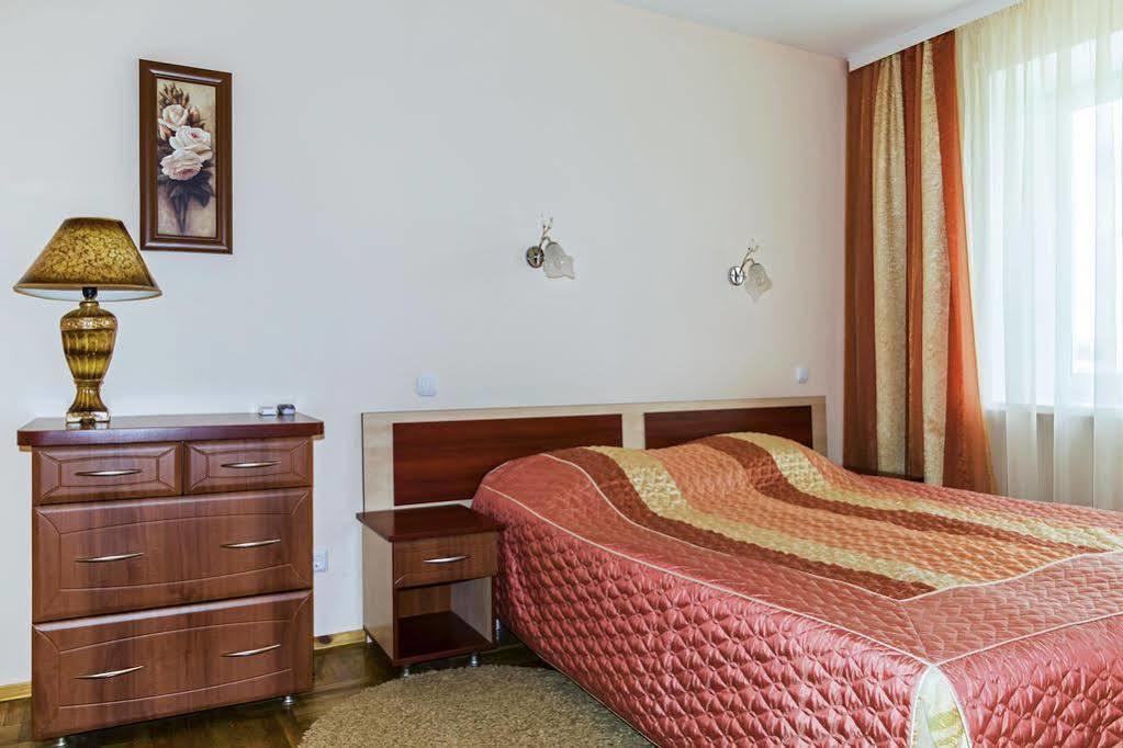Tourist Hotel Mogilev Esterno foto